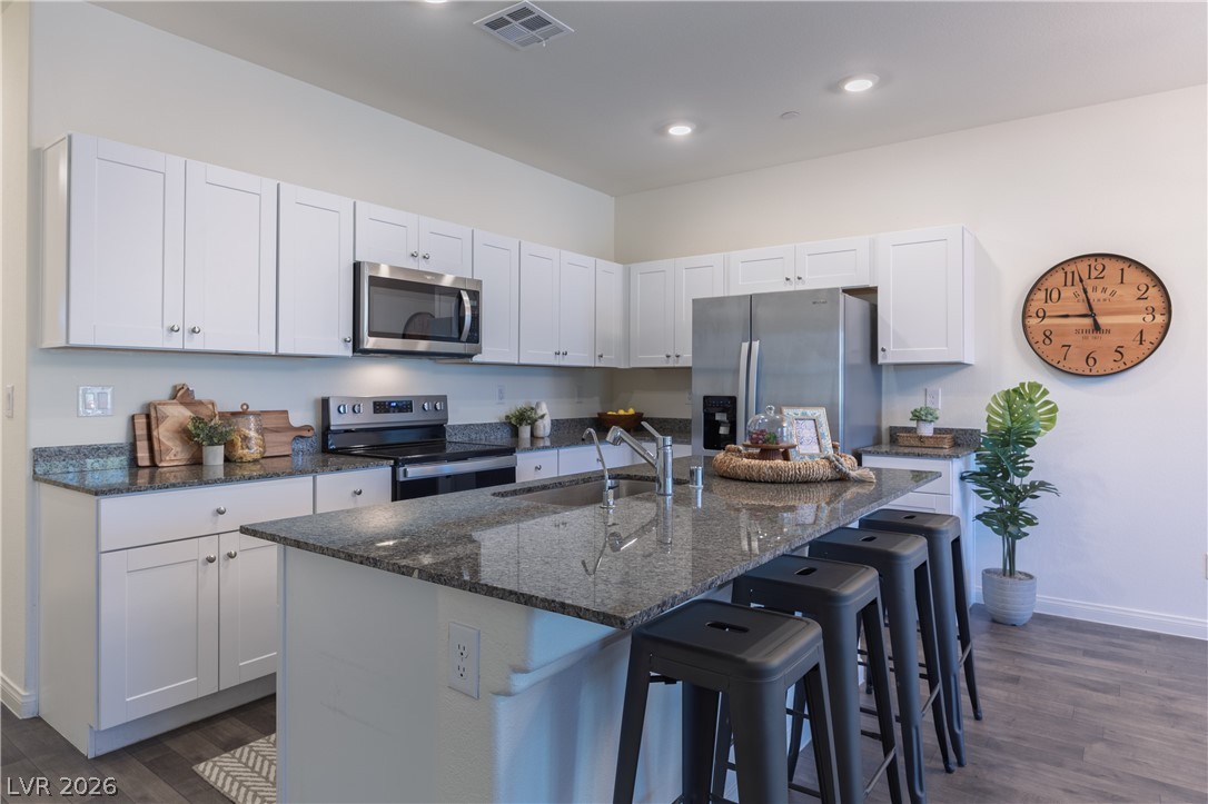 544 Thistleberry Avenue