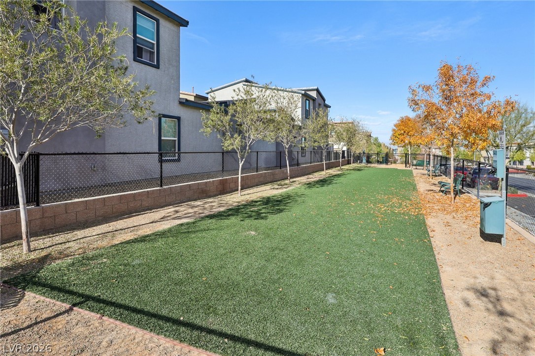 544 Thistleberry Avenue