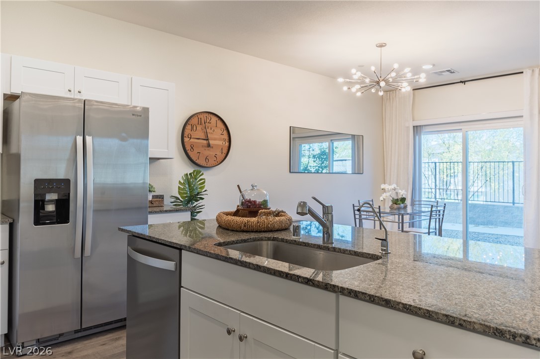 544 Thistleberry Avenue