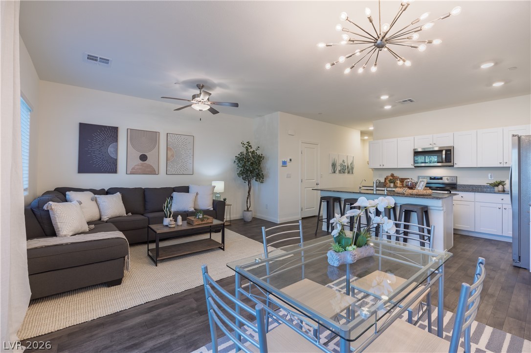 544 Thistleberry Avenue