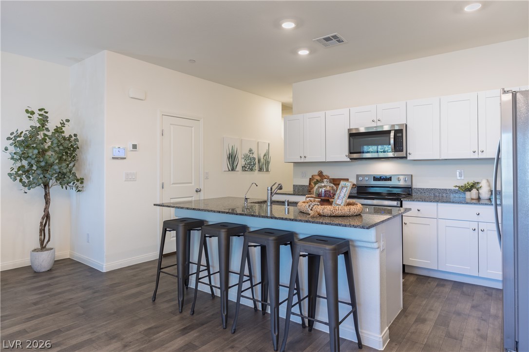 544 Thistleberry Avenue