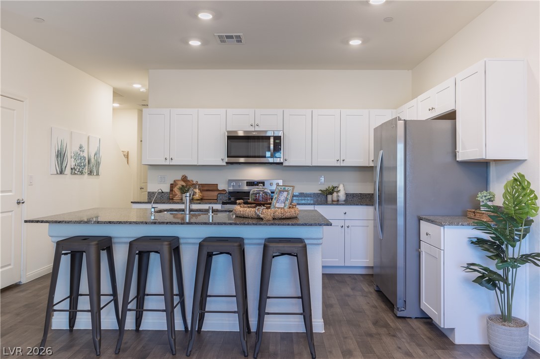 544 Thistleberry Avenue