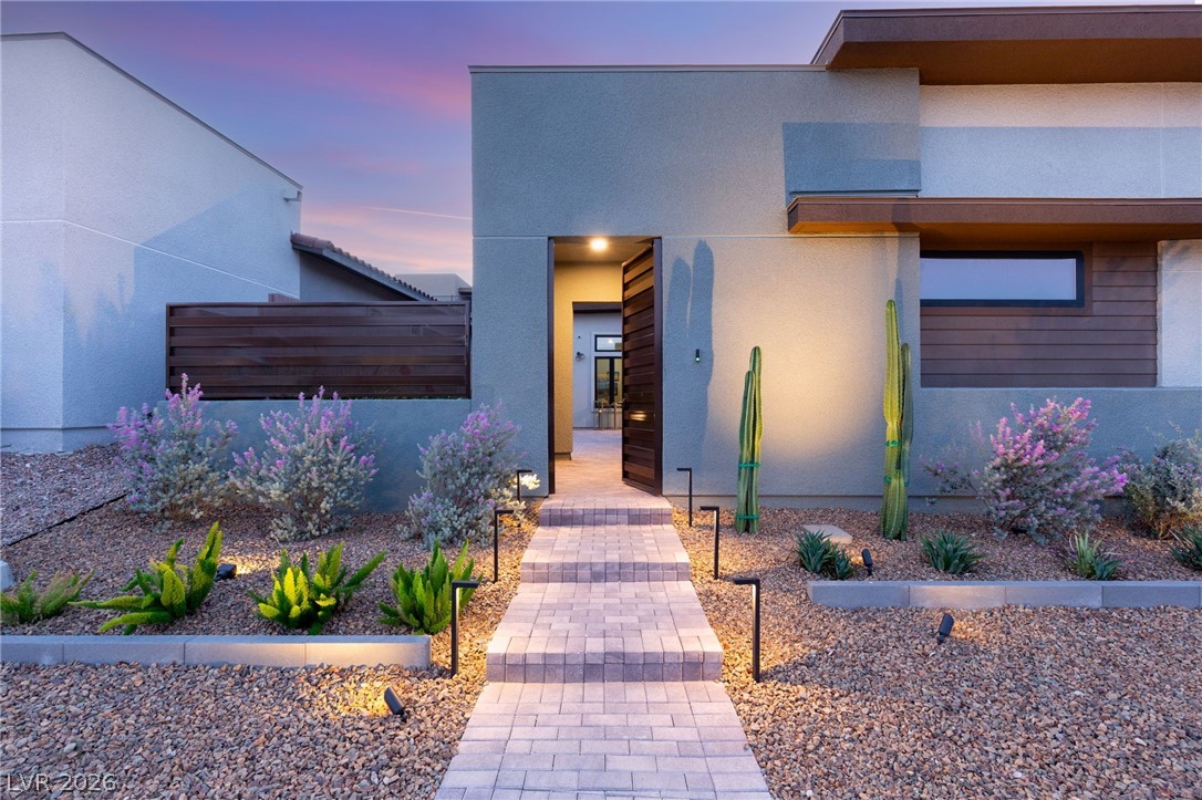 445 Cliff Terrace Avenue