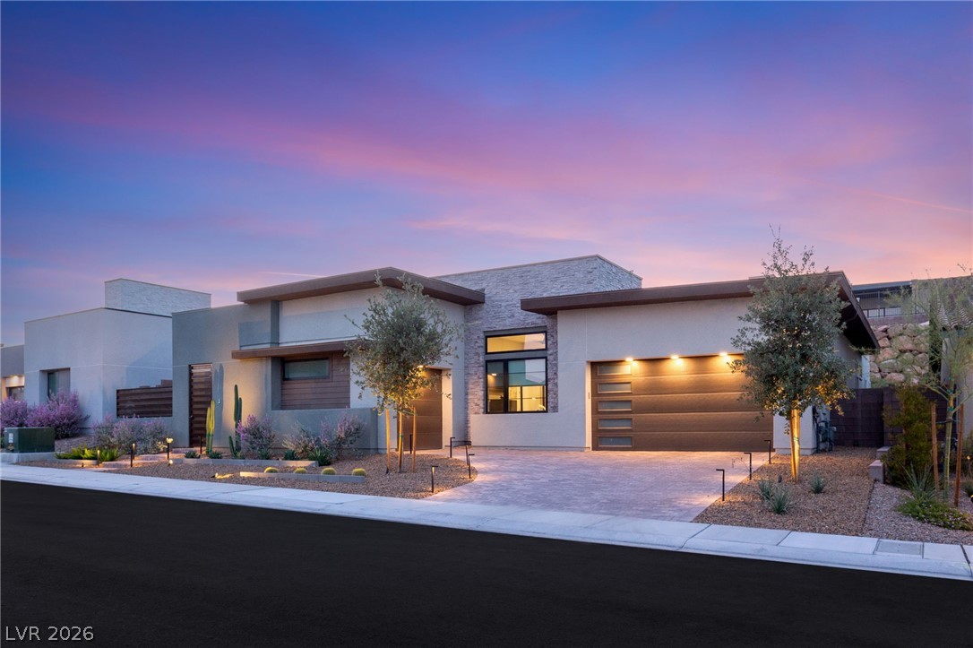 445 Cliff Terrace Avenue