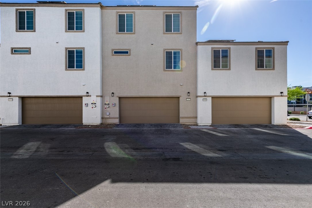 6180 Garden Crest Street