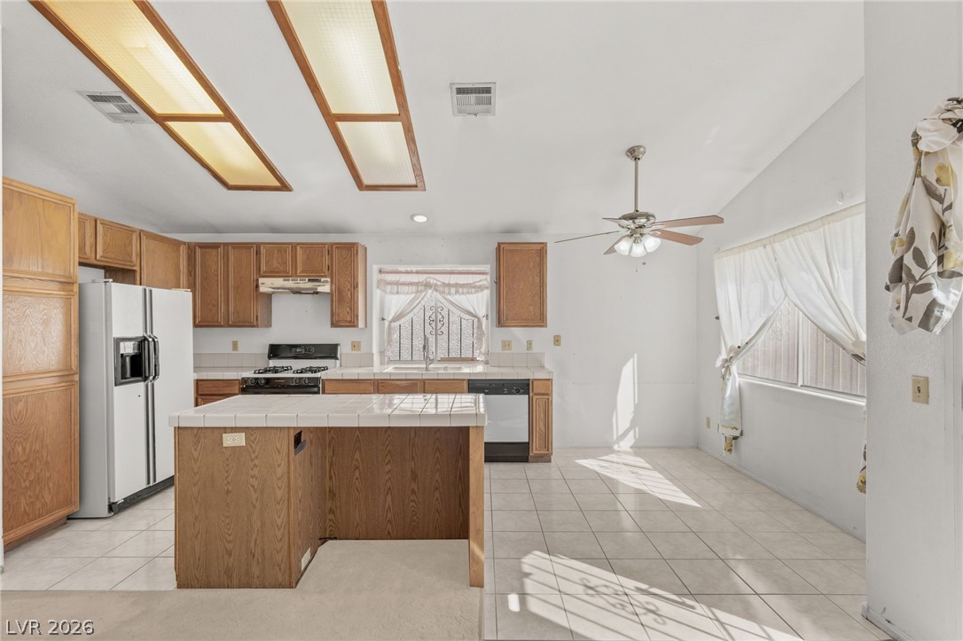 3954 Golden Elm Street