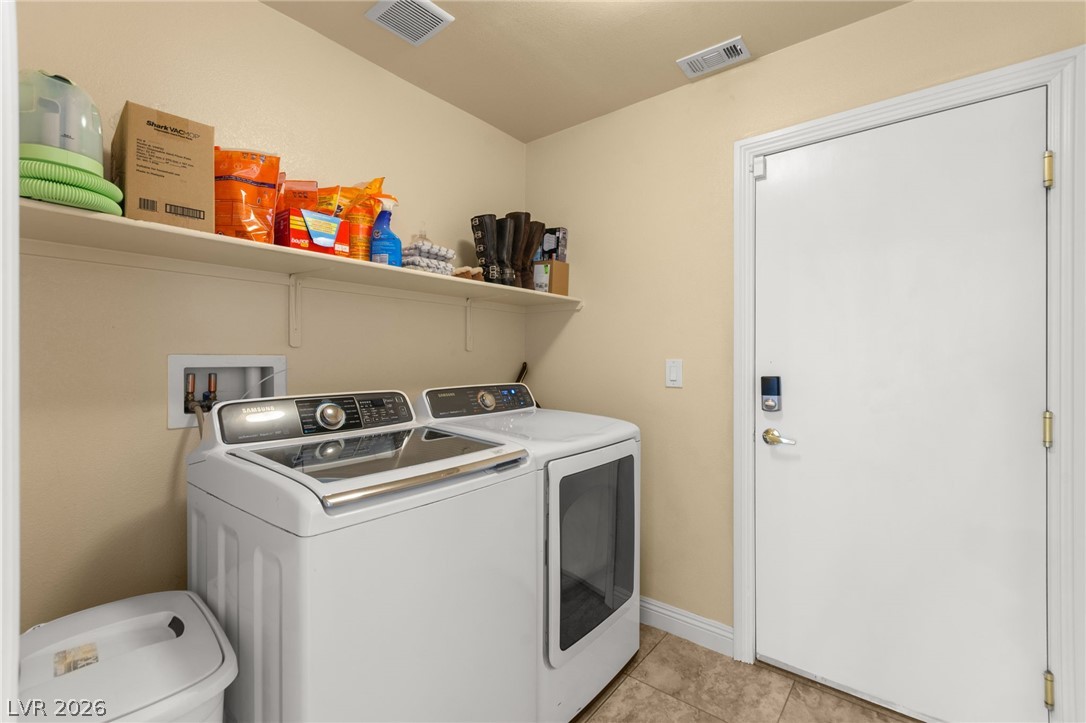 9360 Maple Red Court