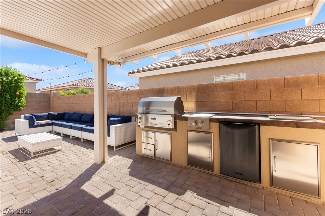 9360 Maple Red Court