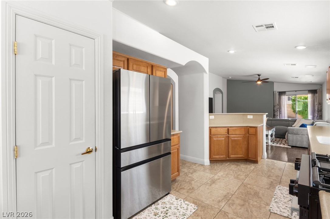 9360 Maple Red Court