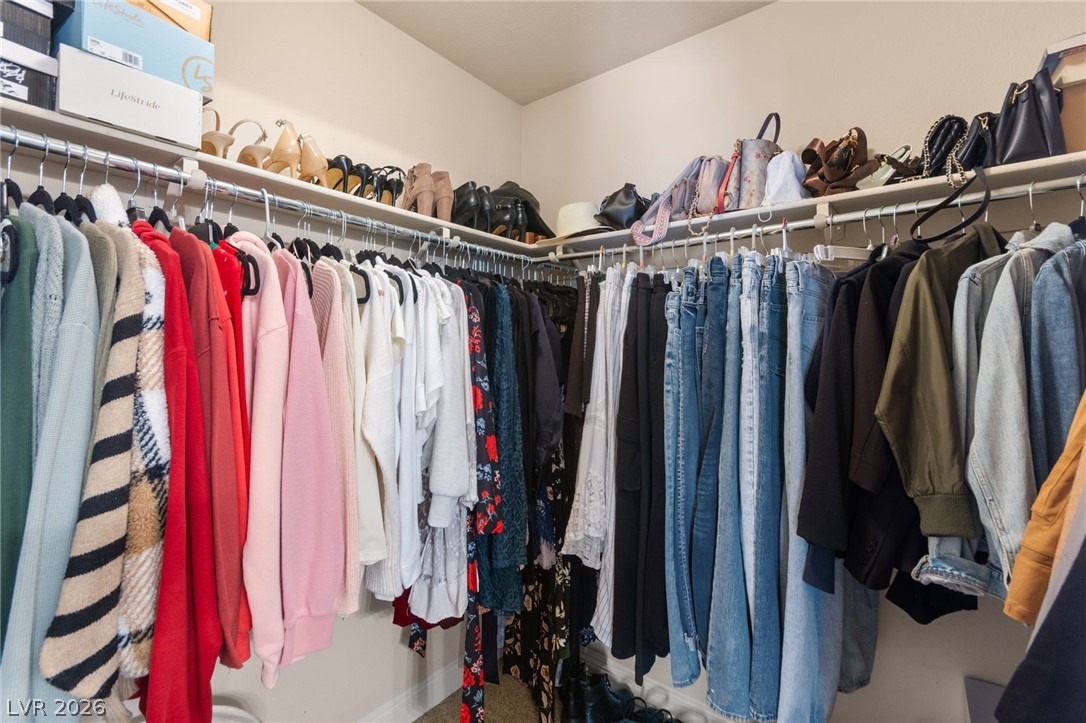 9360 Maple Red Court