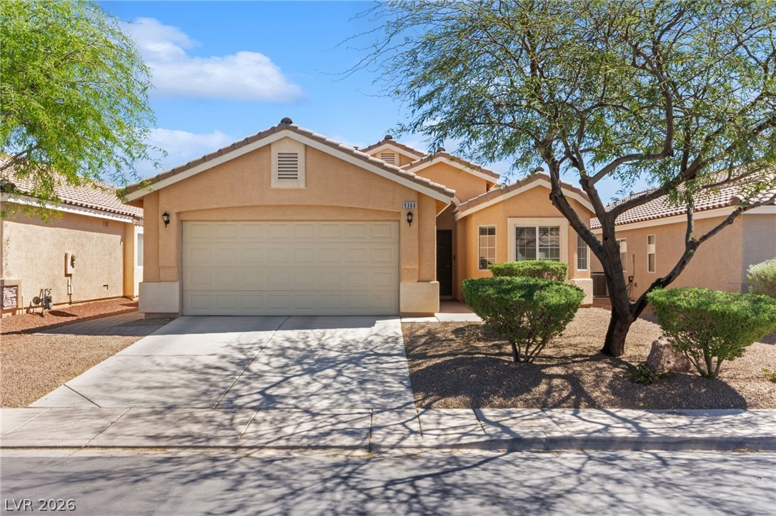 9360 Maple Red Court