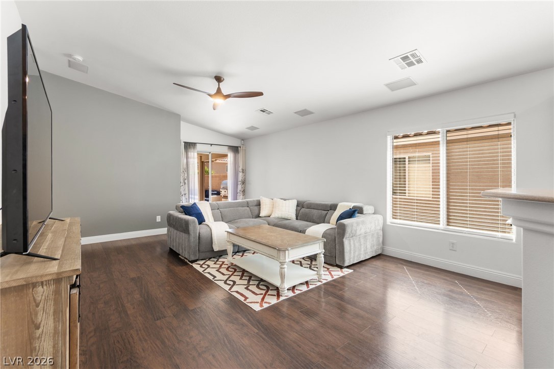 9360 Maple Red Court