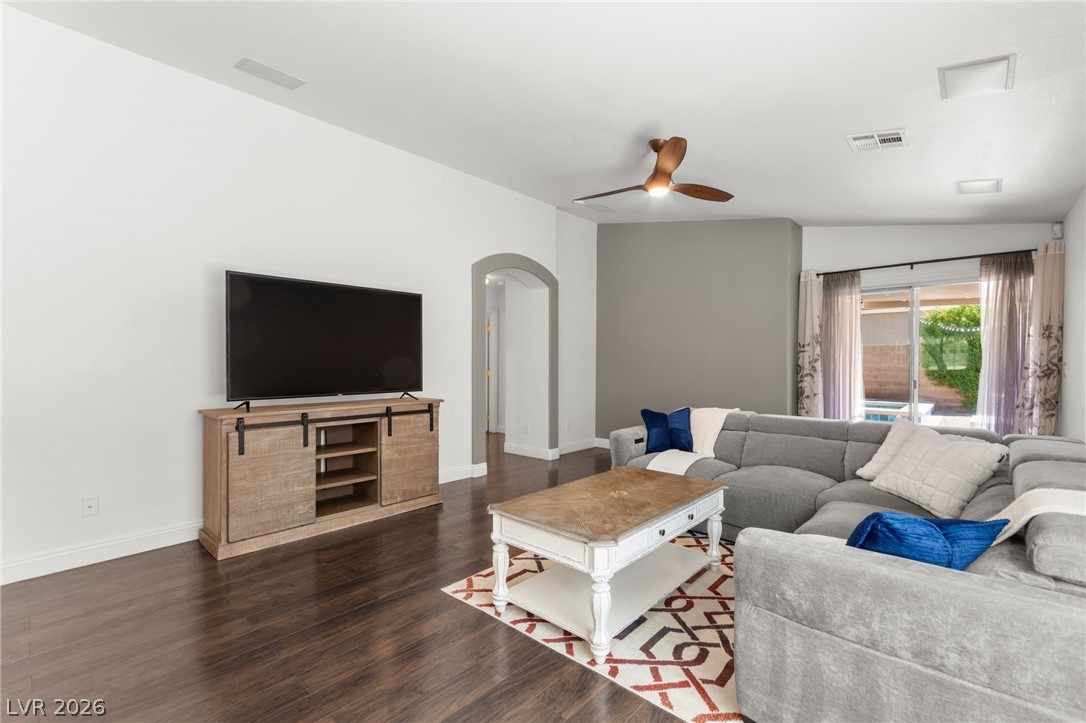 9360 Maple Red Court