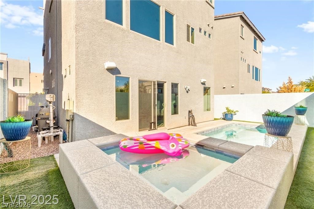 8011 Haywood Estate Avenue