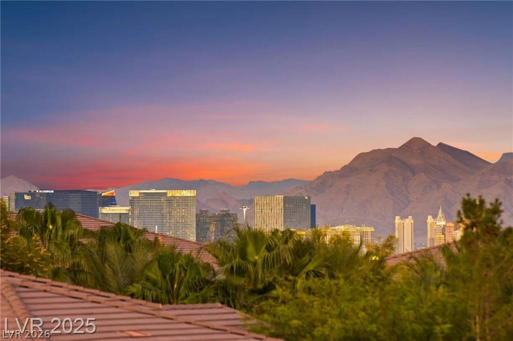 8011 Haywood Estate Avenue