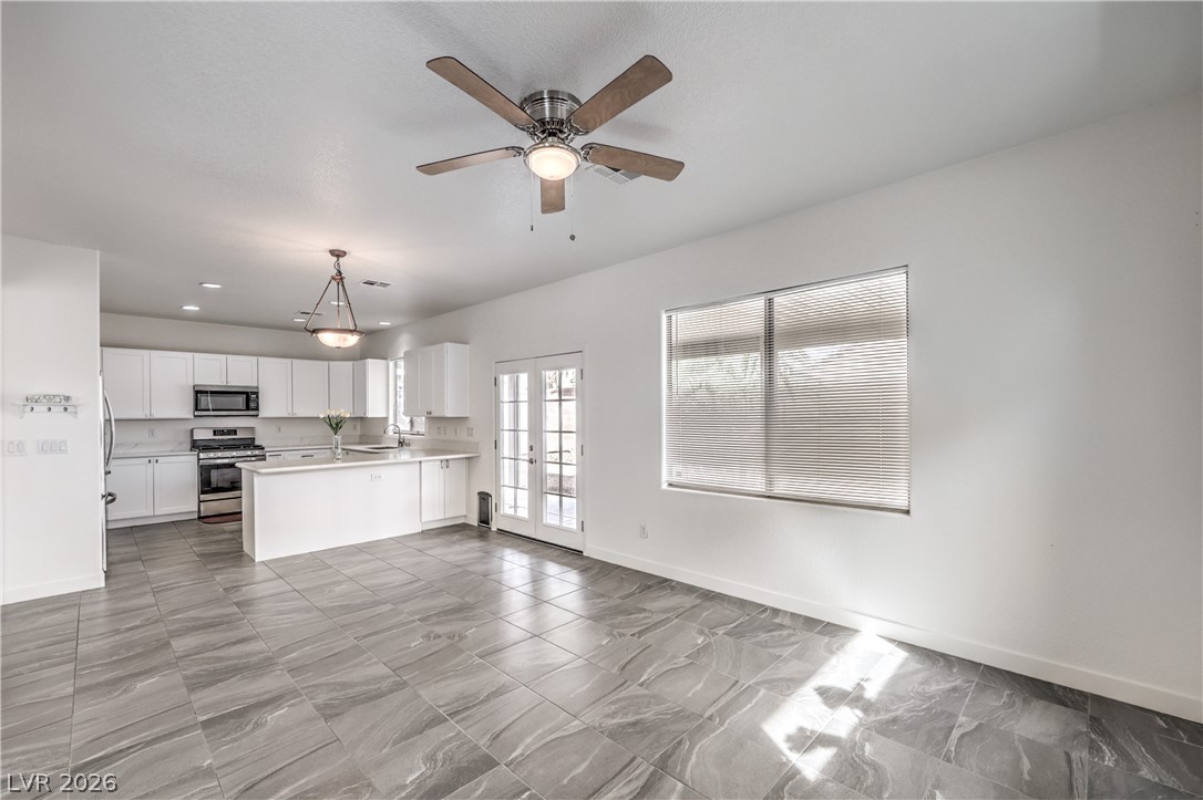 920 Gary Carmena Avenue