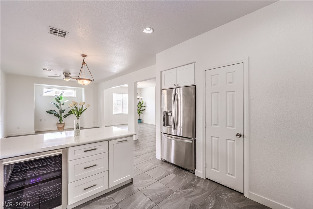 920 Gary Carmena Avenue