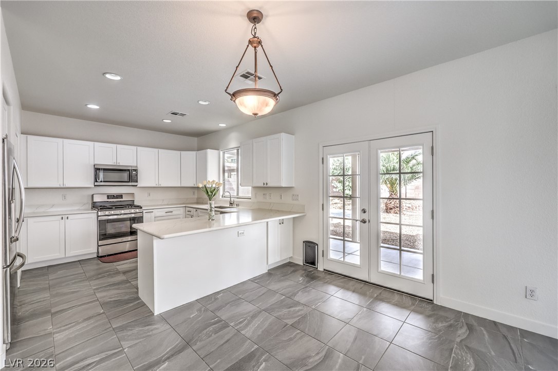 920 Gary Carmena Avenue