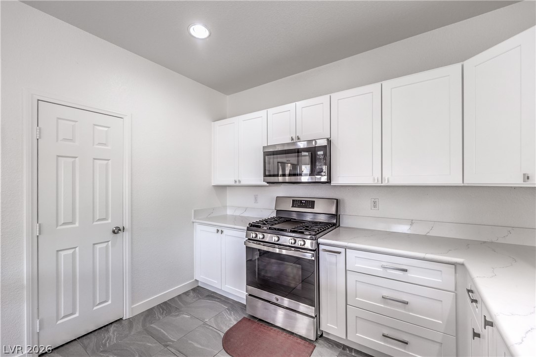 920 Gary Carmena Avenue