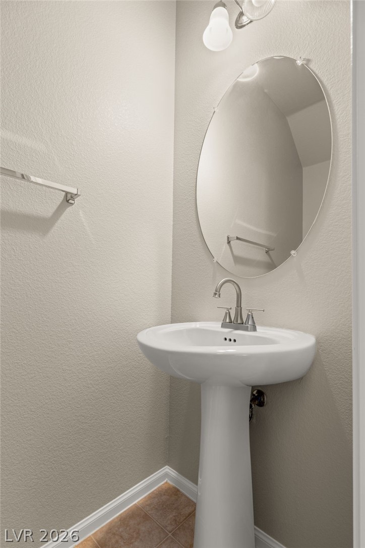 10651 Upper Laurel Street