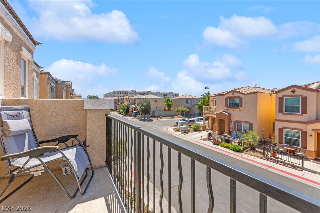10378 Midseason Mist Street