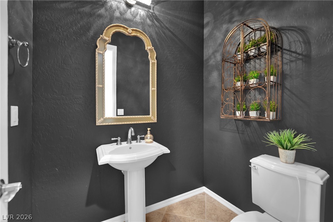 2656 La Boutique Street