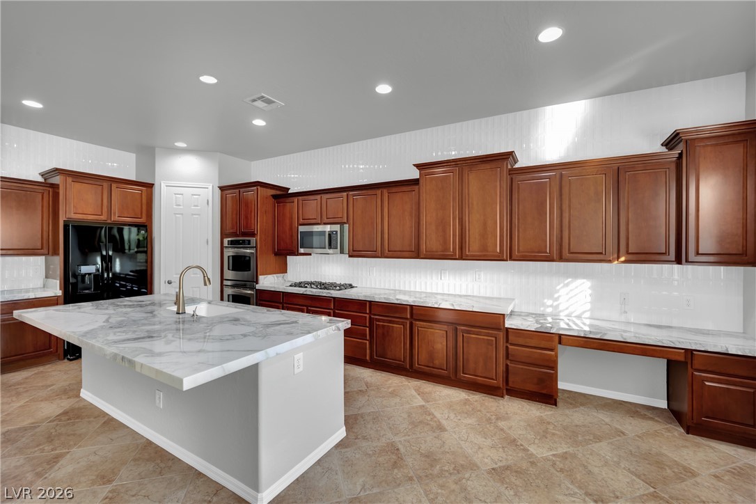 2656 La Boutique Street