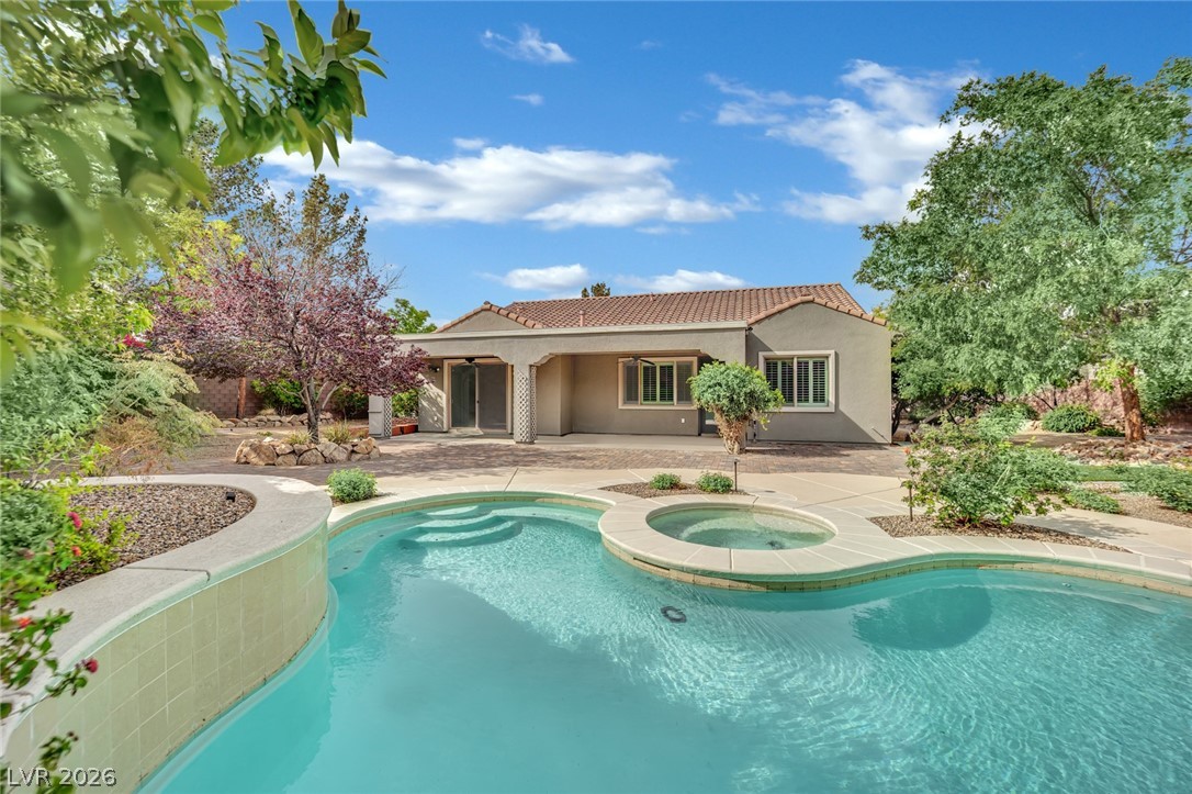 2656 La Boutique Street