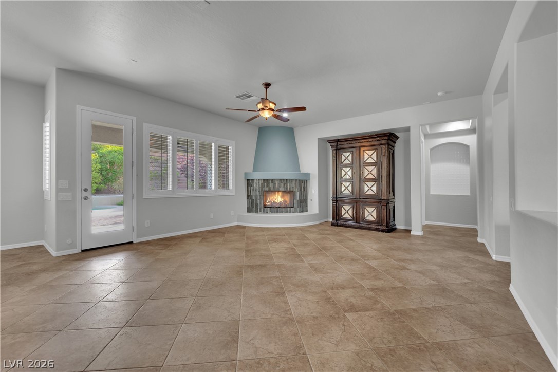 2656 La Boutique Street