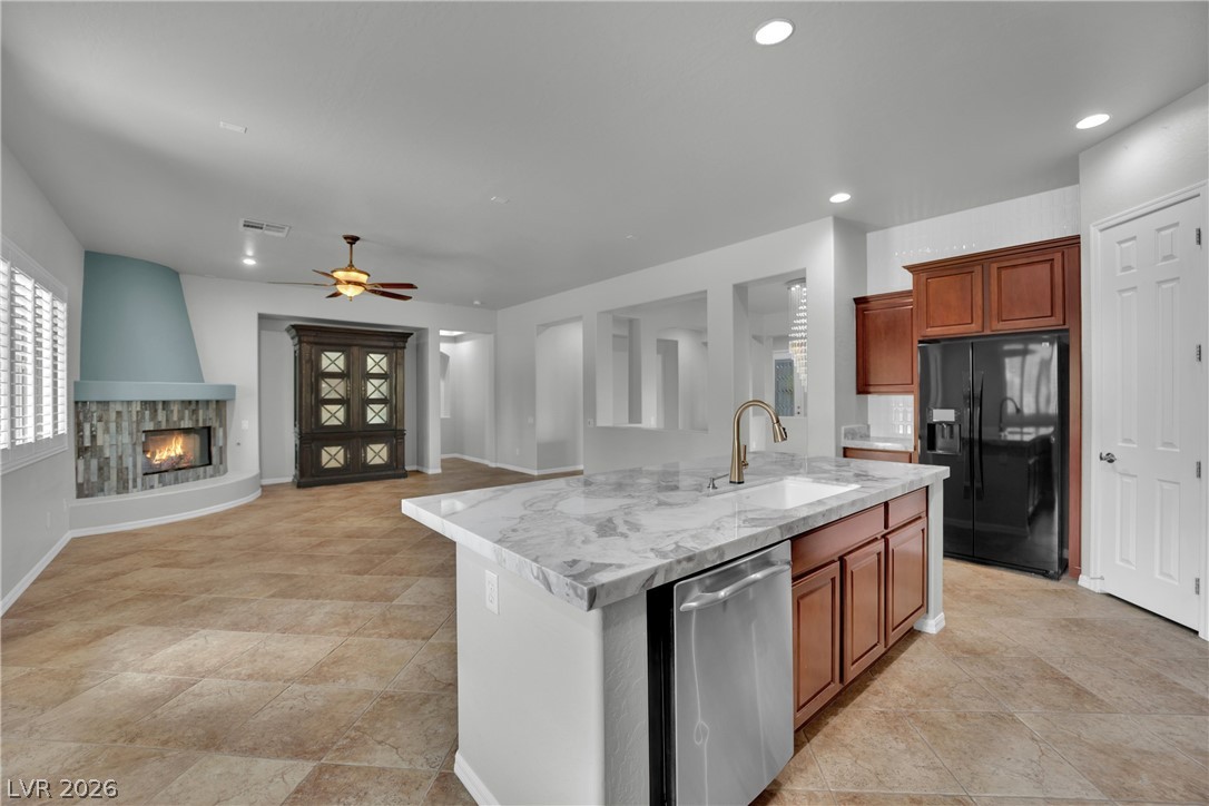 2656 La Boutique Street