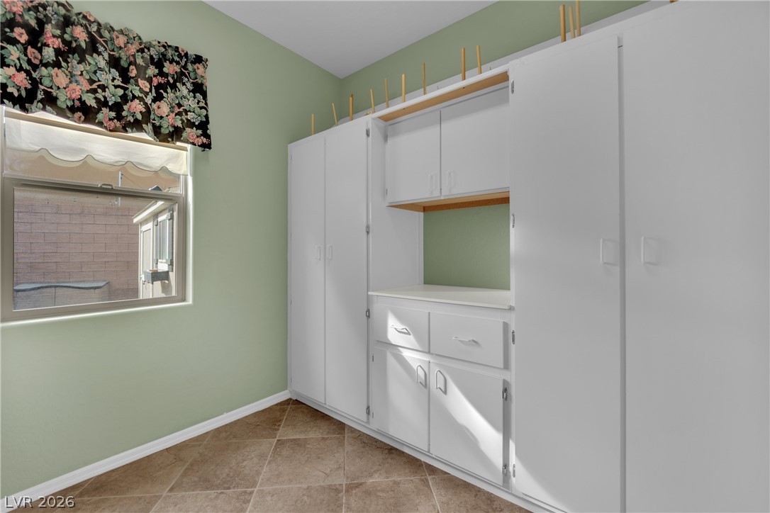 2656 La Boutique Street