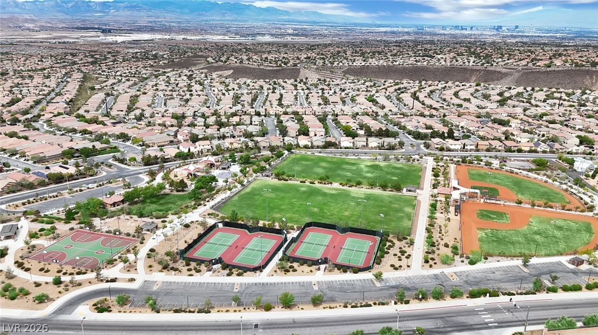 2656 La Boutique Street