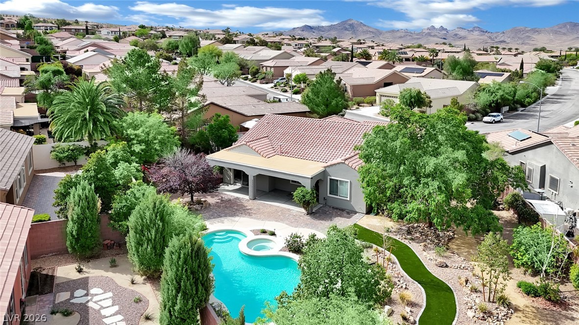 2656 La Boutique Street