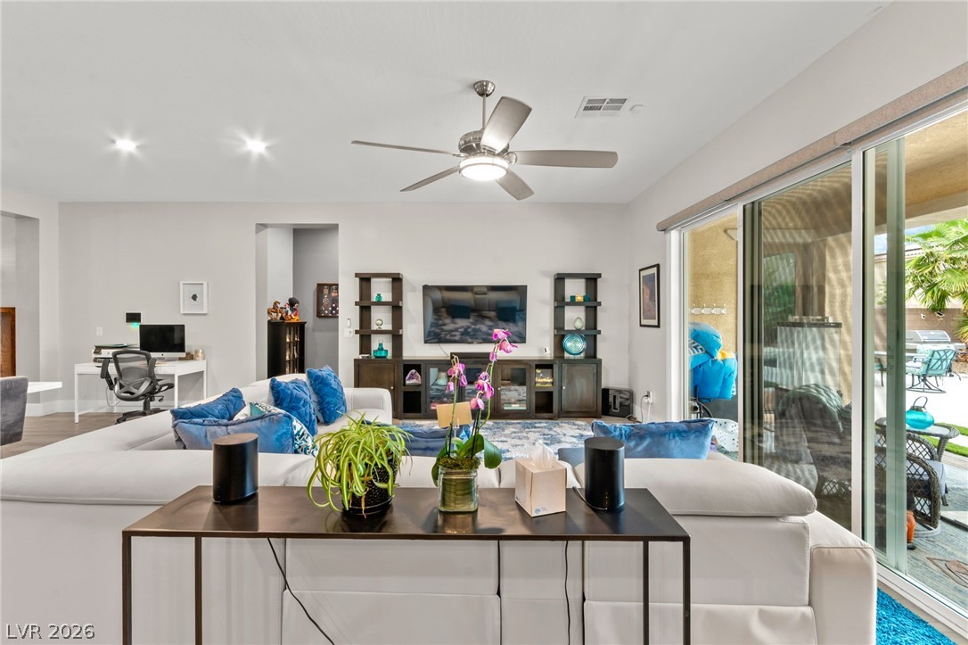 4370 Lailah Skye Avenue