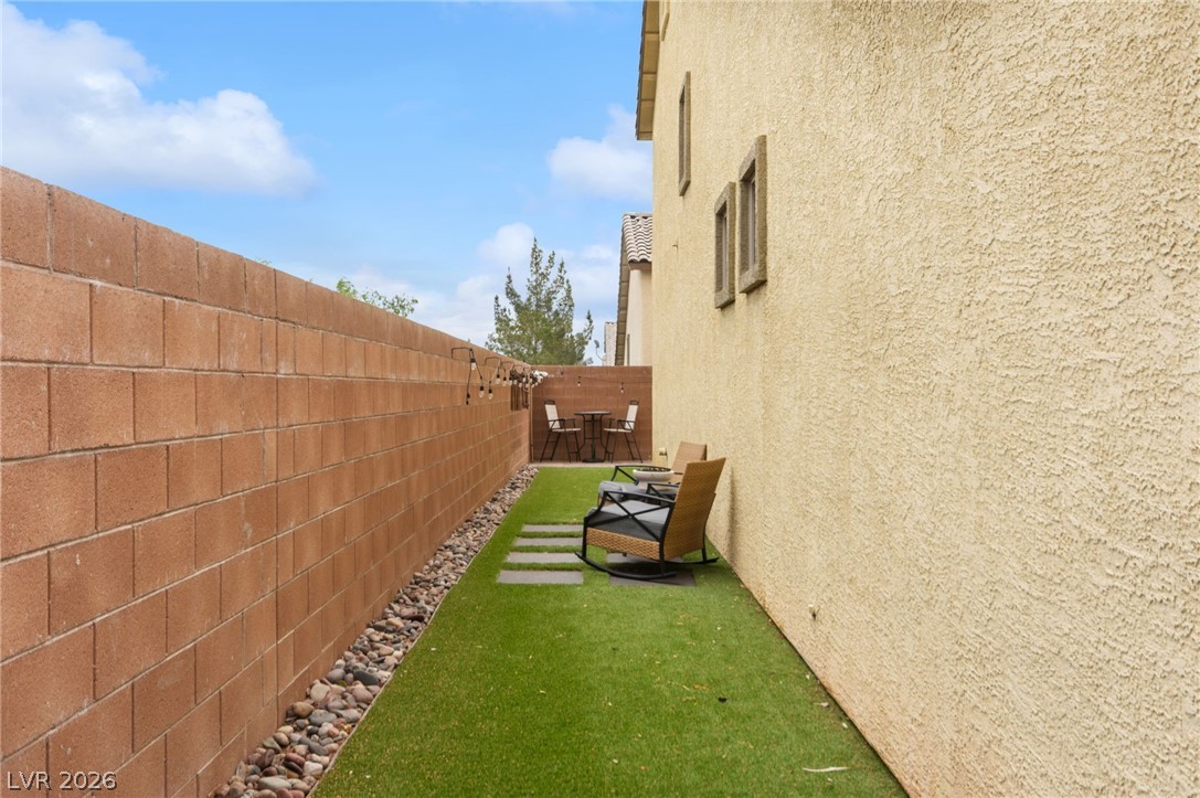 7876 Marbledoe Street