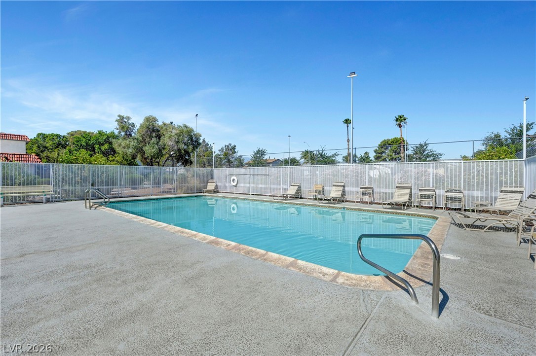 1016 Willow Tree Drive B