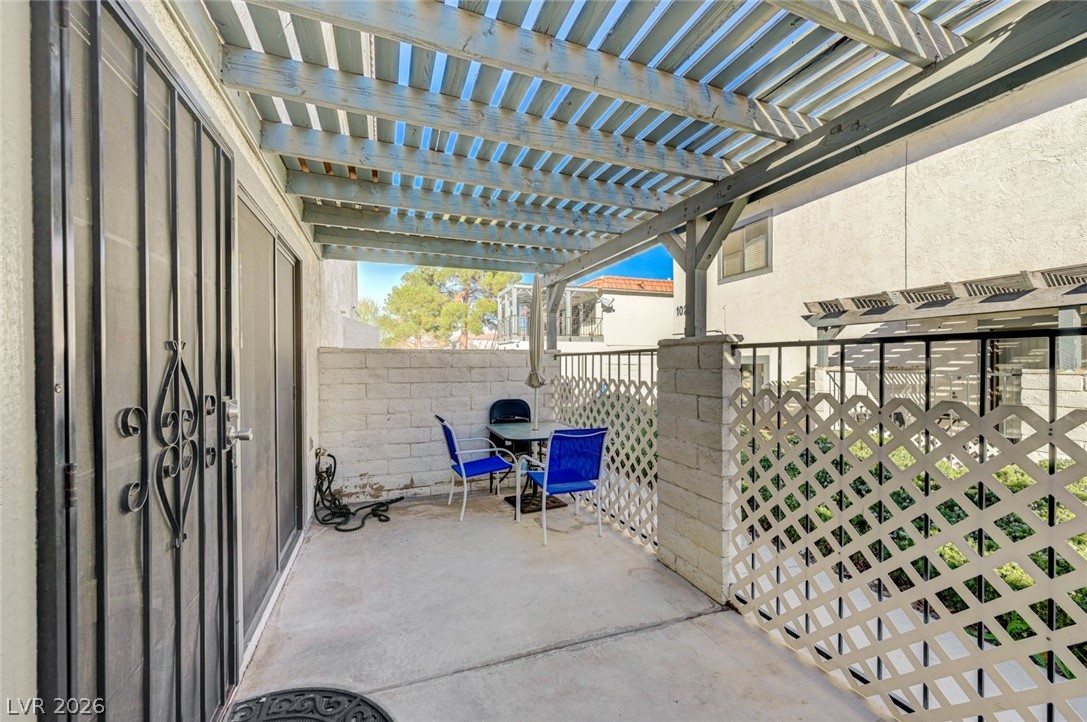 1016 Willow Tree Drive B