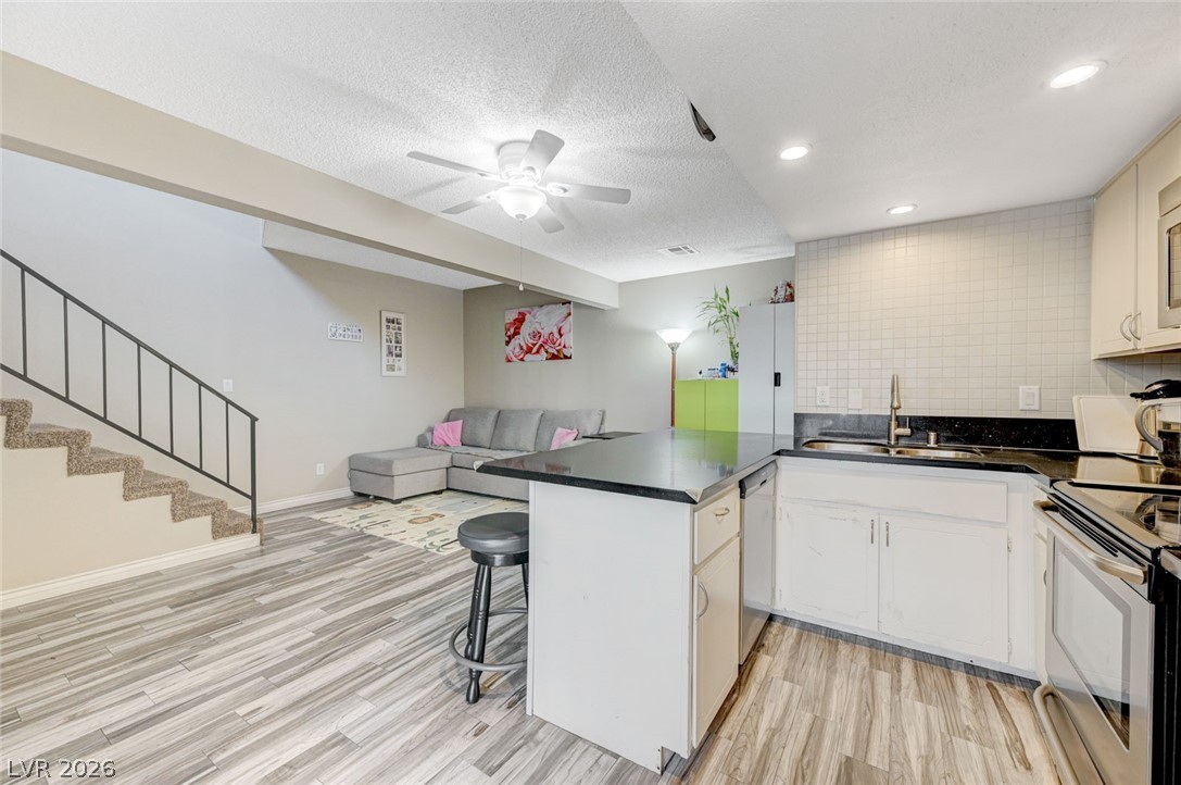 1016 Willow Tree Drive B