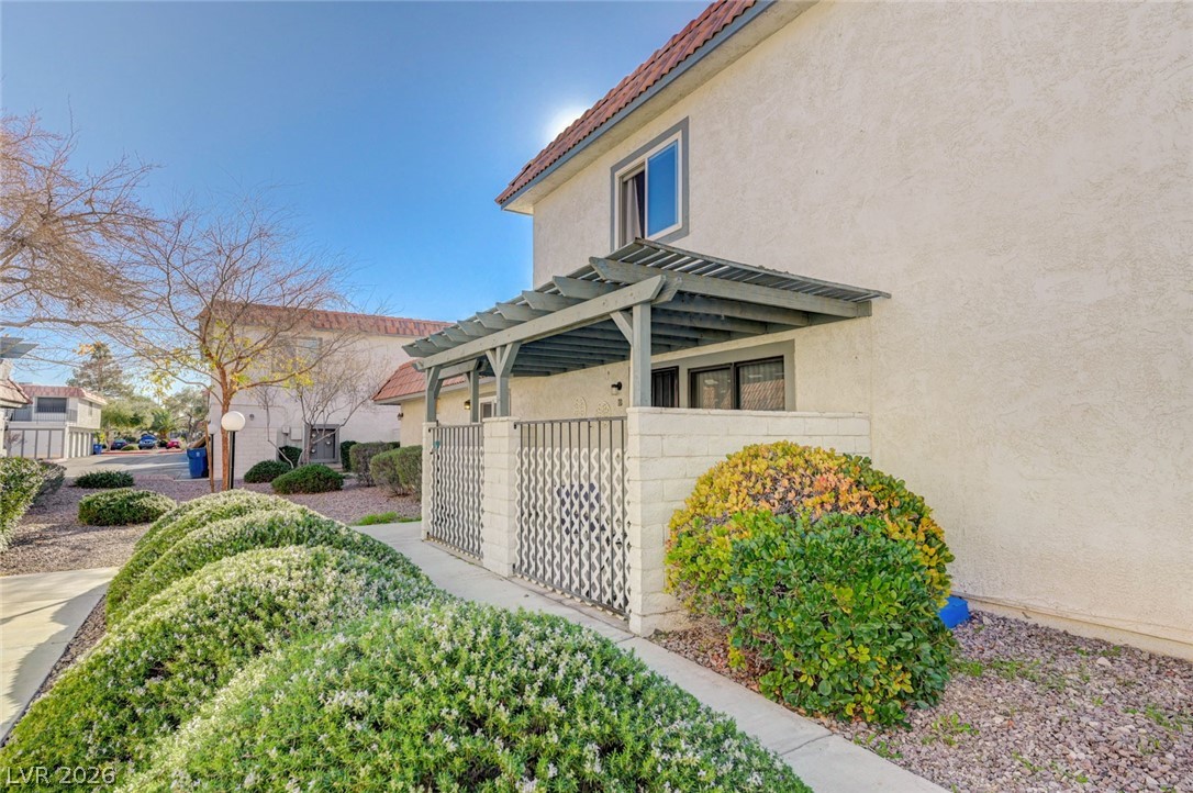 1016 Willow Tree Drive B