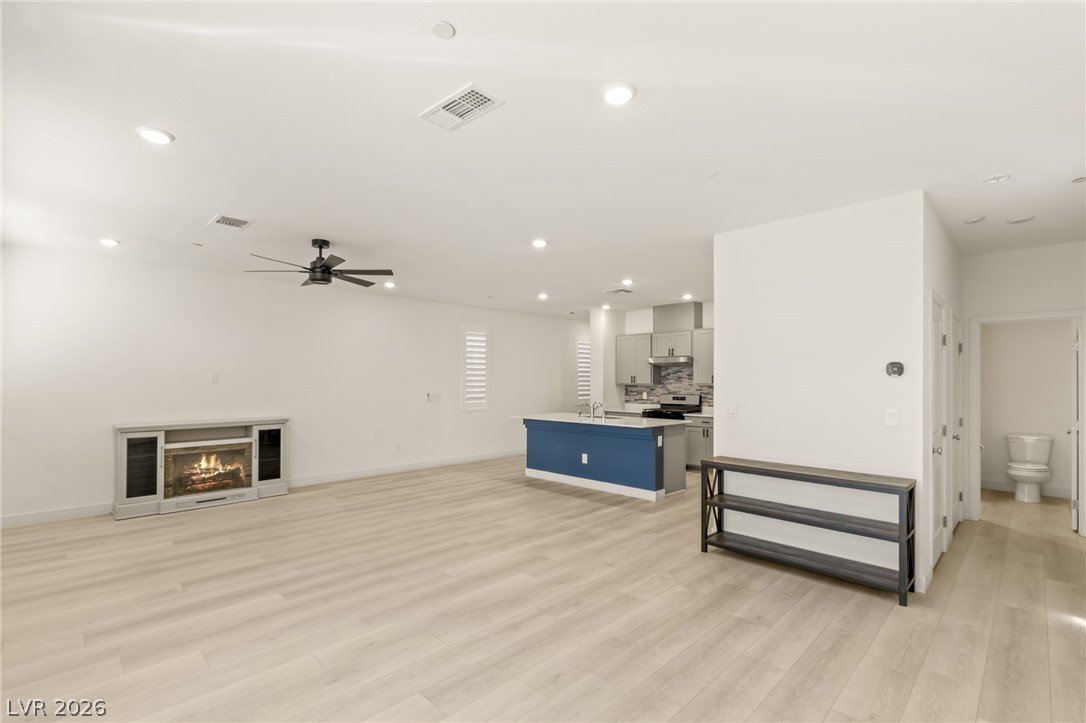 10193 Chockstone Street