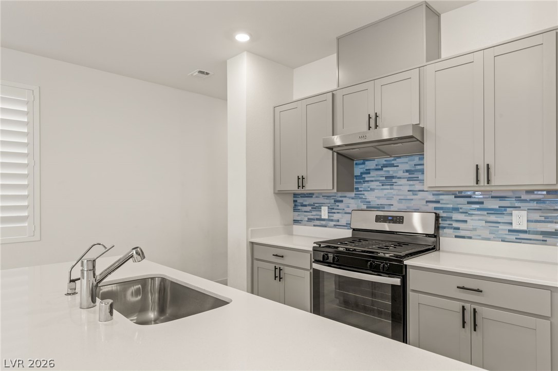 10193 Chockstone Street