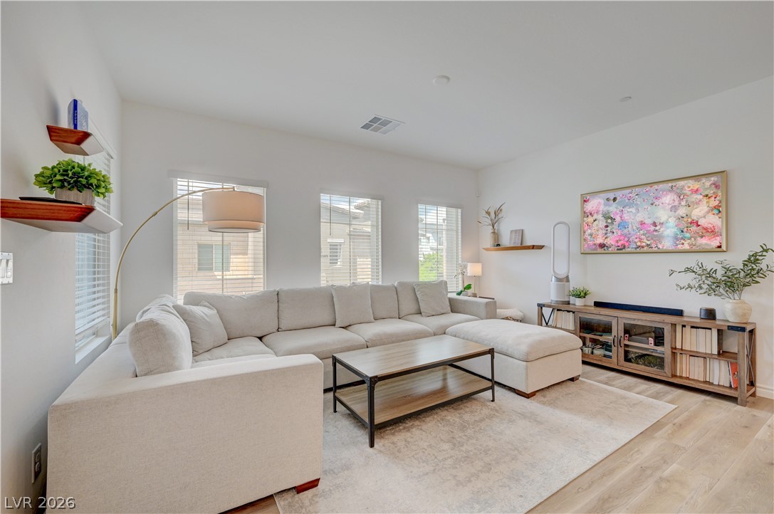 600 North Carriage Hill Drive 2084