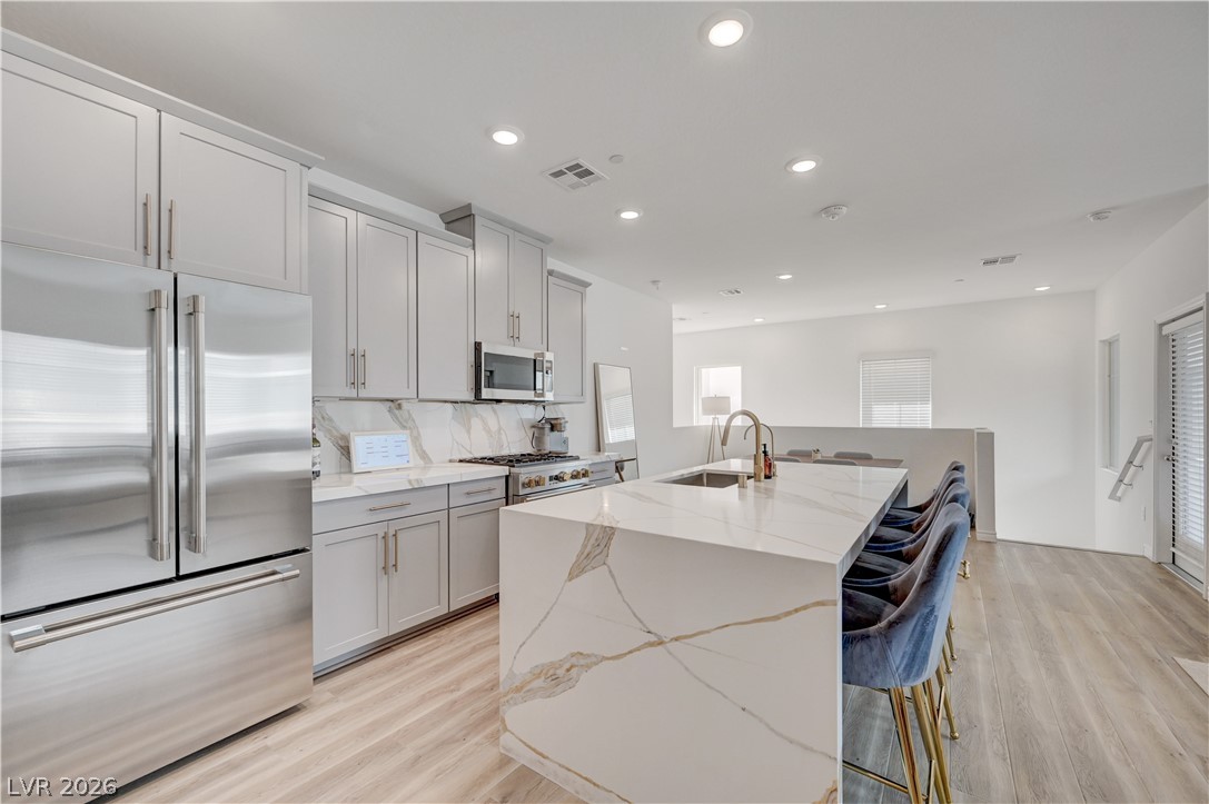 600 North Carriage Hill Drive 2084