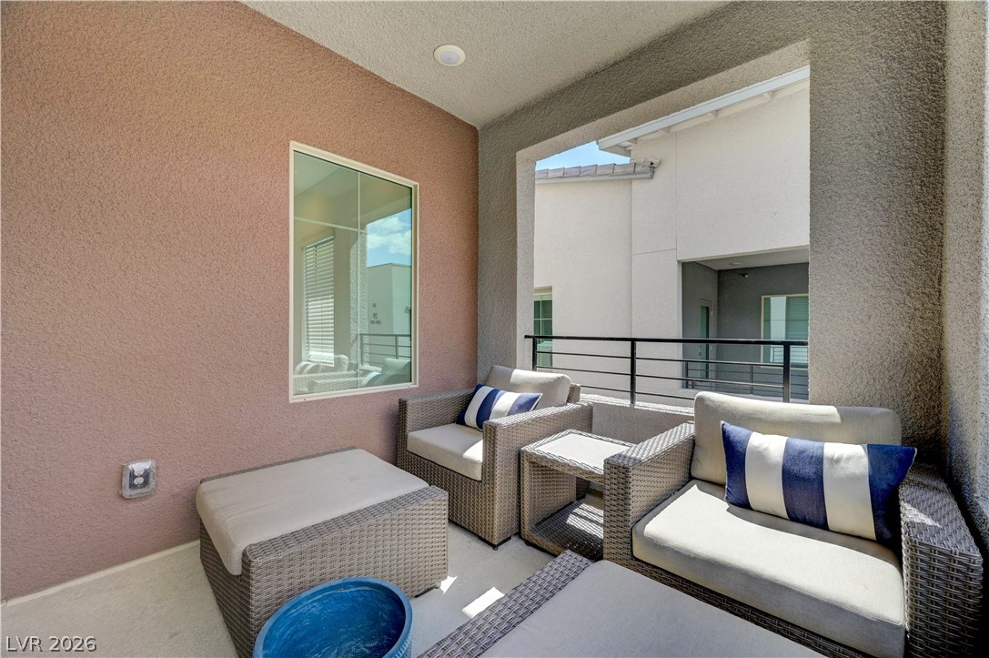 600 North Carriage Hill Drive 2084