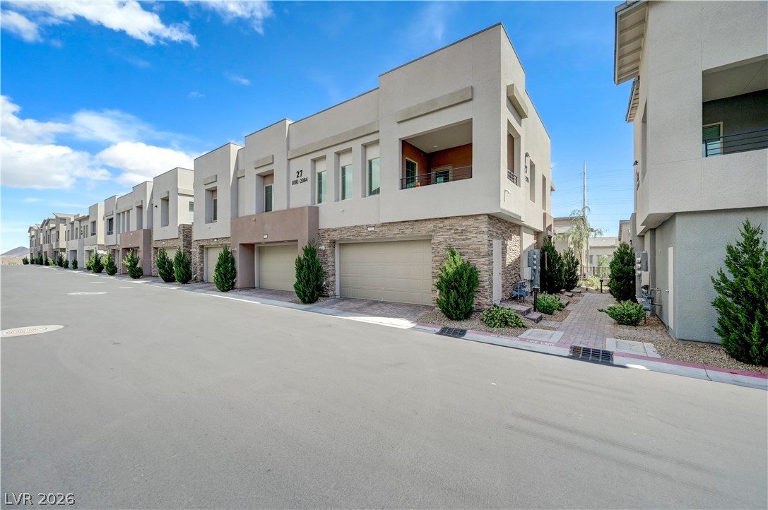 600 North Carriage Hill Drive 2084