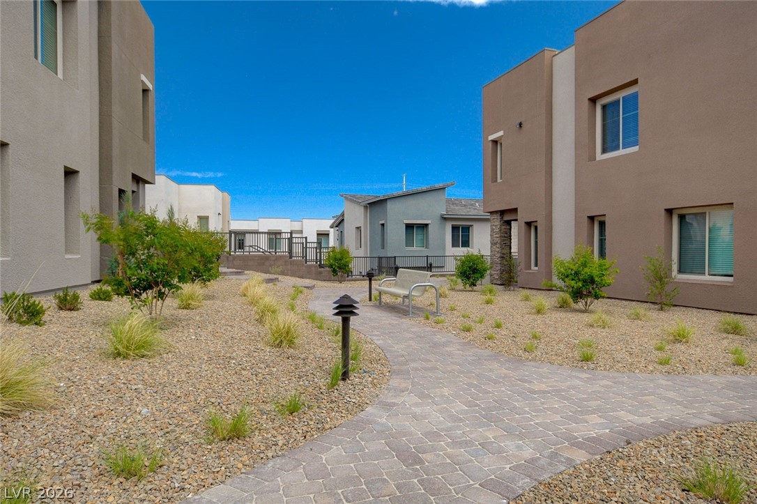 600 North Carriage Hill Drive 2084