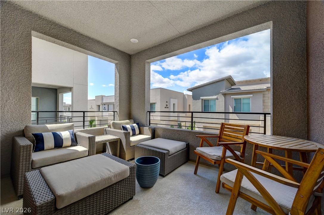 600 North Carriage Hill Drive 2084