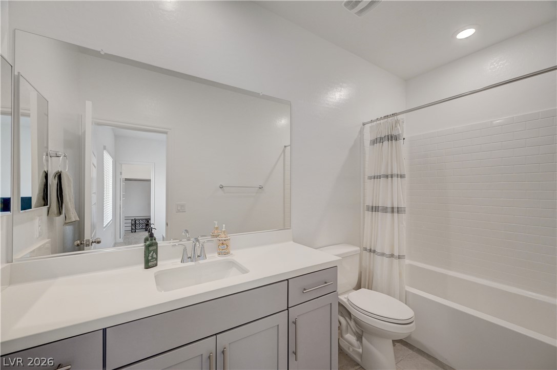 600 North Carriage Hill Drive 2084