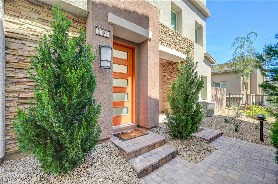 600 North Carriage Hill Drive 2084