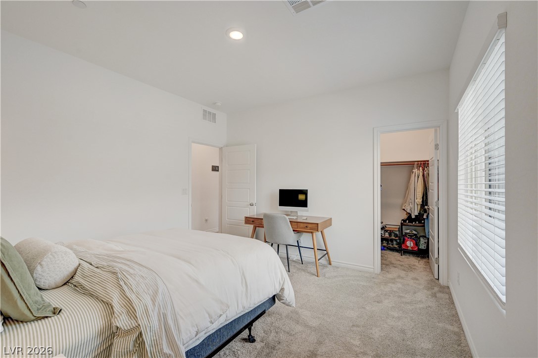 600 North Carriage Hill Drive 2084